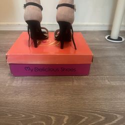 Nude With Black Heels 