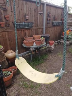 Outdoor hanging swing $40