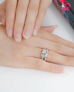 Wedding ring 18k white gold over silver