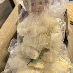 NEW ASHTON-DRAKE Galleries DOLL