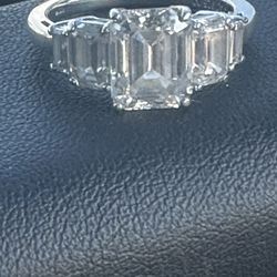 Moissanite Diamond 5 Stone Ring Set In 925 Silver