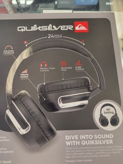 BRANDNEW QUICKSILVER HEADPHONES