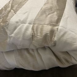 King size comforter and shams