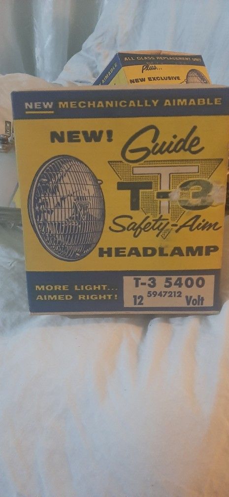 General Motors Headlight. Part#(contact info removed)