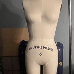 Dress form / sewing mannequin