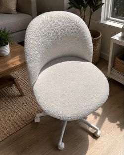 Cream Bouclé Rolling Accent / Desk Chair
