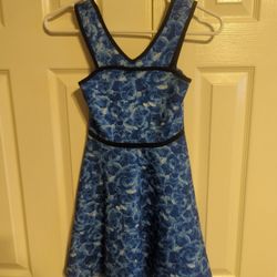 Sally Miller couture size medium
girls dress