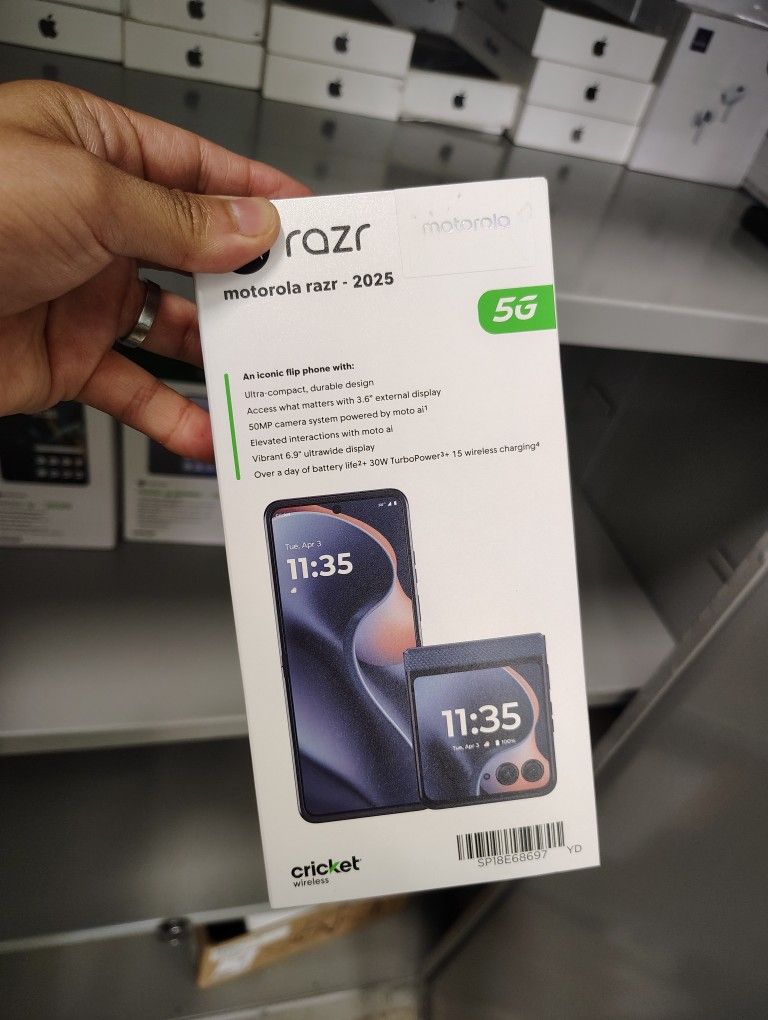 Moto Razr 2025
