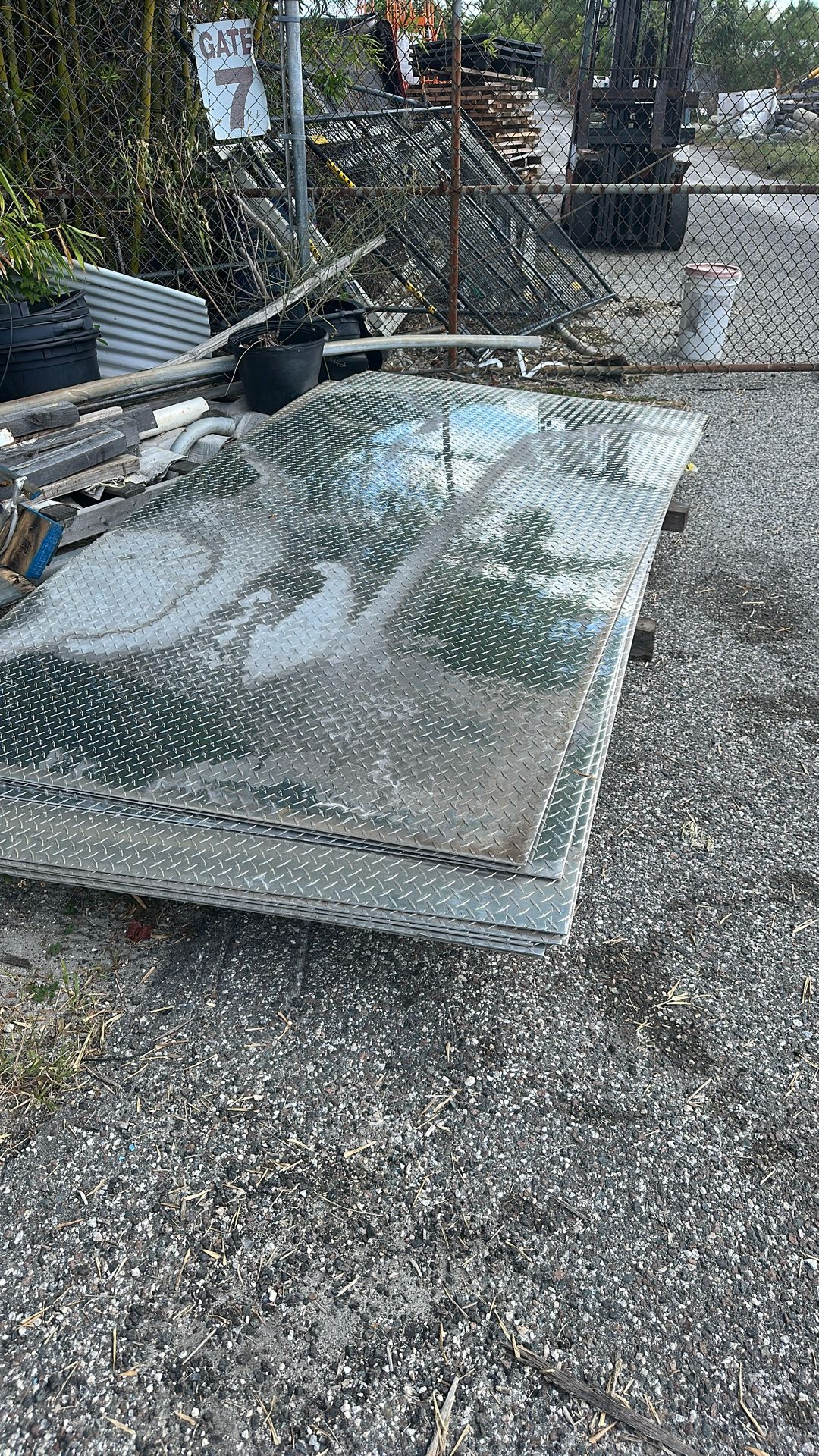 Diamond Plate Aluminum
