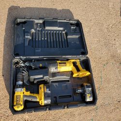 DEWALT COMBO KIT SET 18V XRP Drill And Sawzall 