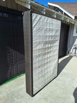 Full Size XL Box spring