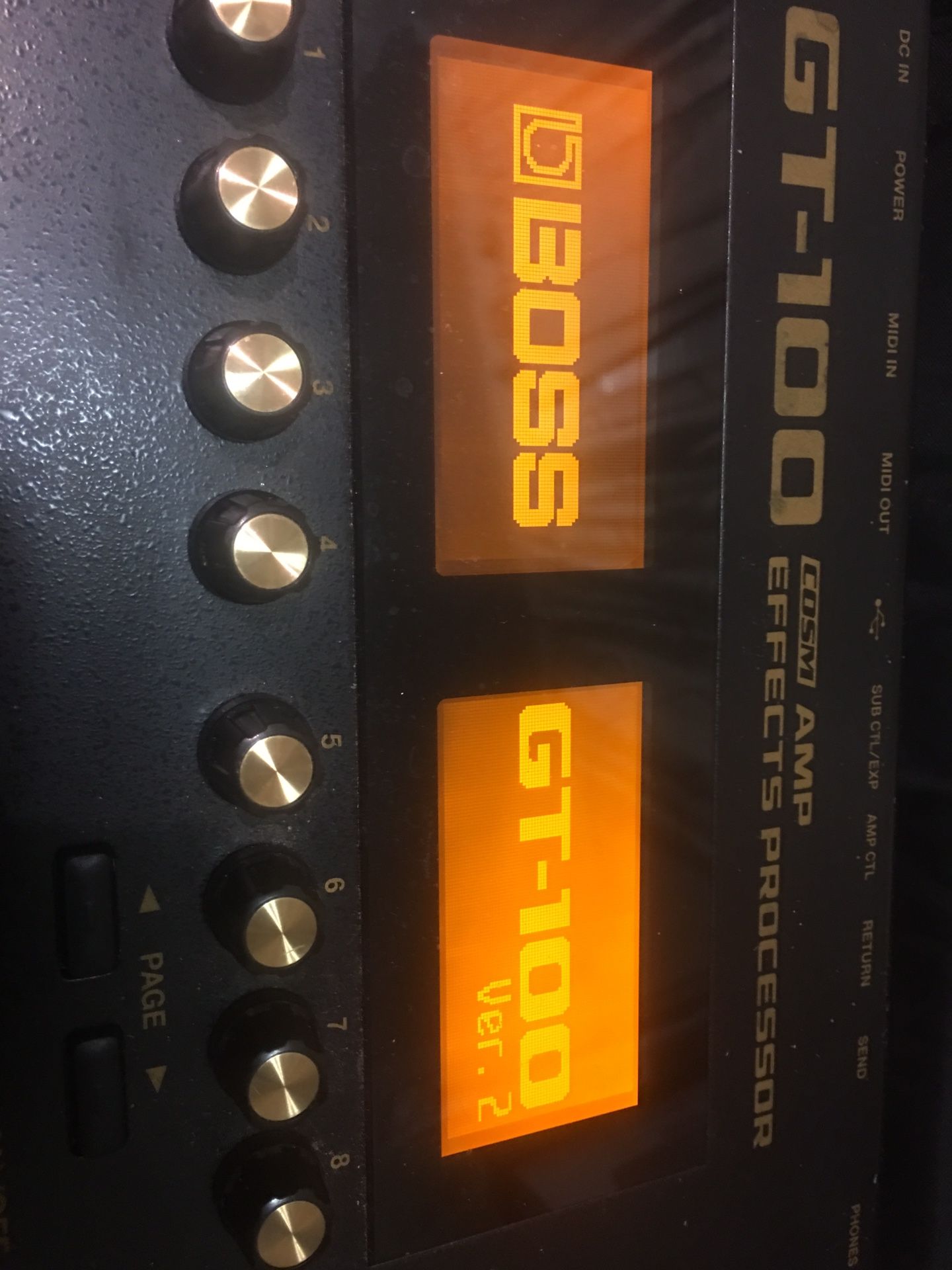 BOSS GT100 GUITAR EFFECTS