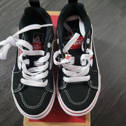 Van's Flame Check size 11- NEW