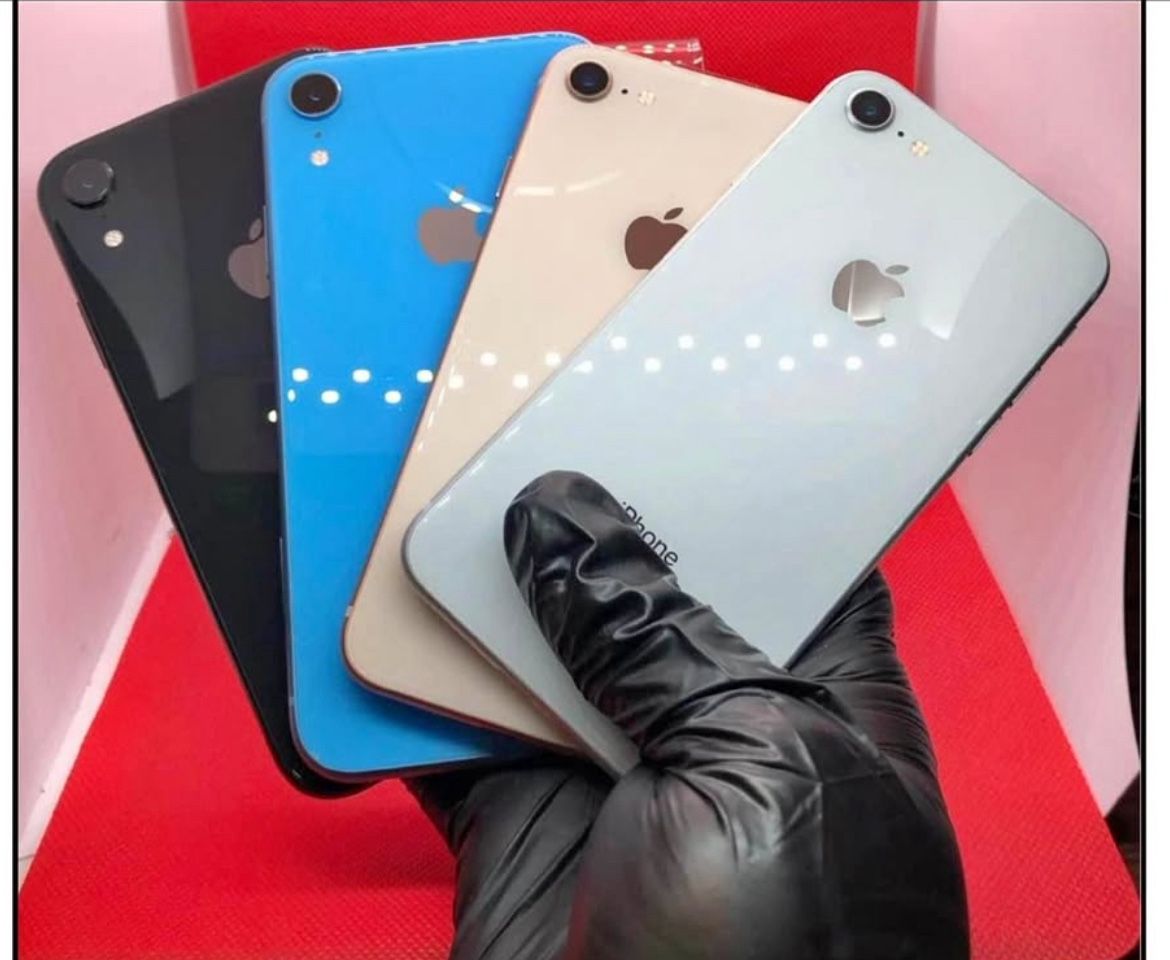 Apple iPhone 8 / XR