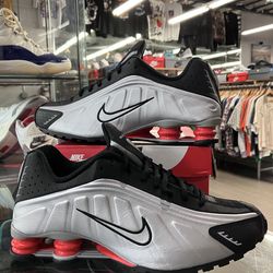 Nike Shox R4 Black Metallic Silver