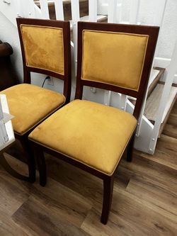 2 Dining Chairs