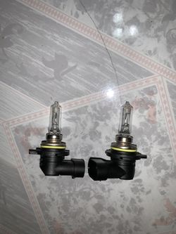 Challenger headlight bulbs