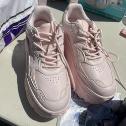 Tennis Shoes