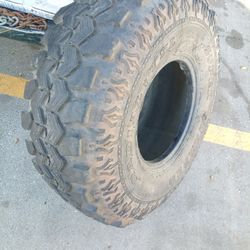 Four -LT35 x 12.50  R15 Super Swamper Radial TSL
