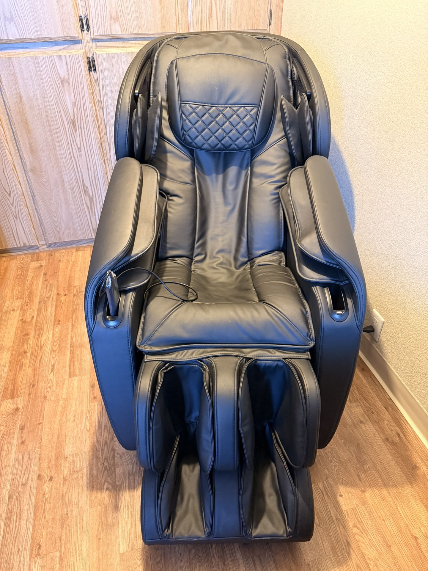 Black ZG Shiatsu Massage Chair (Corenine)