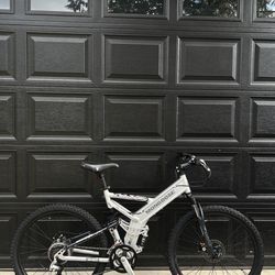 Mongoose Blackcomb Full Suspension Bike 26”