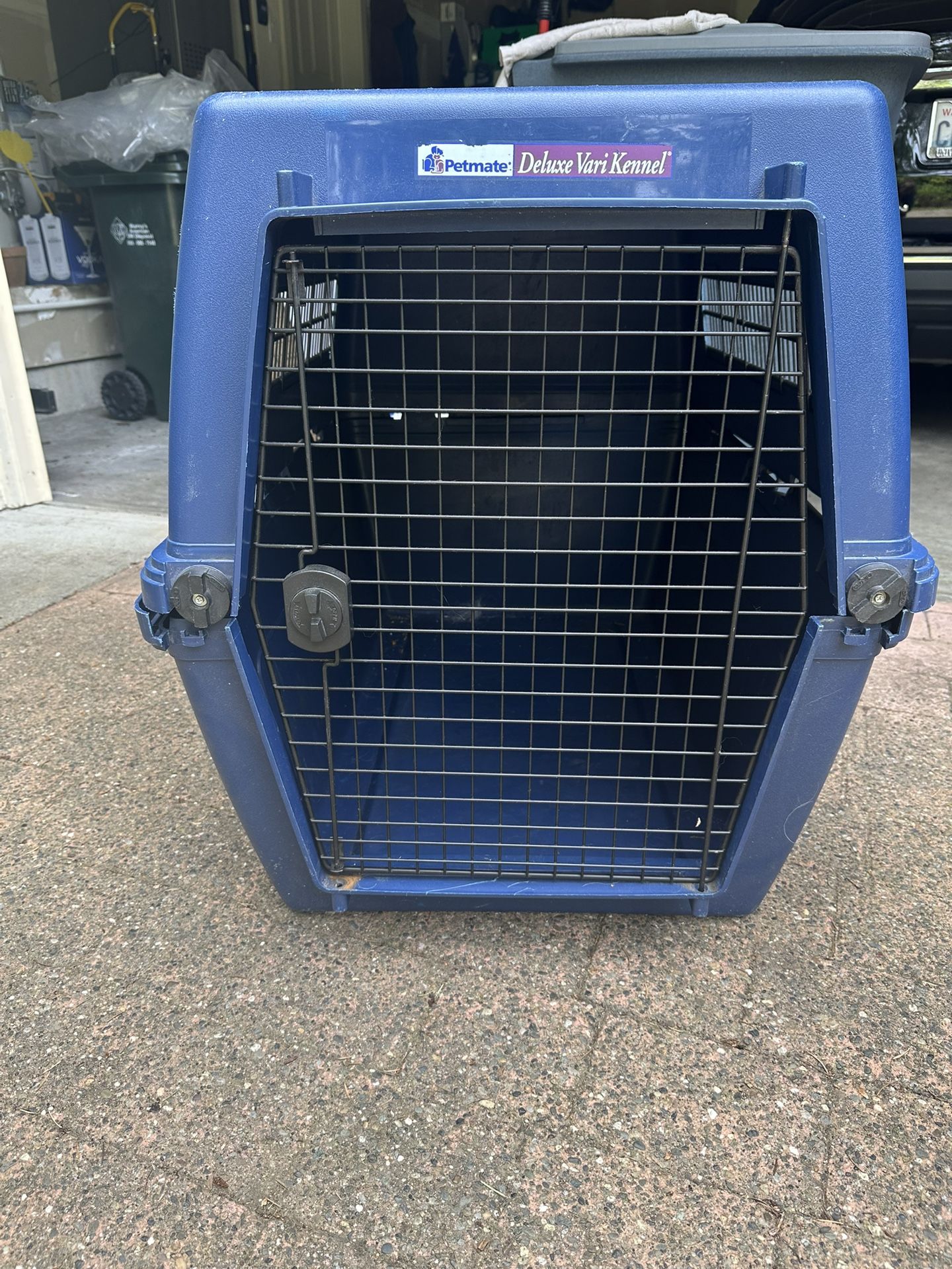Petmate Deluxe kennel