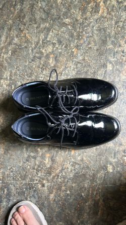 Men’s black patent dress shoes 9W