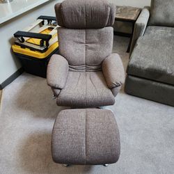 Recliner With Footrest 