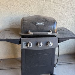 Dynaglo 3 Burner Propane/gas Grill 