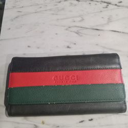 Gucci Tri Fold Wallet 