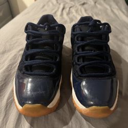 Air Jordan 11 Retro Low ‘Navy Gum’