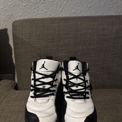 Jordan 12  Size 1y 