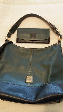 Dooney &Bourke purse