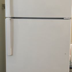 GE top freezer refrigerator 