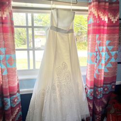 Trumpet Sleeveless Wedding Dress- Brand New Never Worn