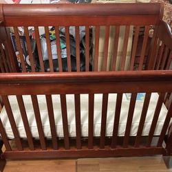 Wood Crib Convertible Day Bed Taking Offers