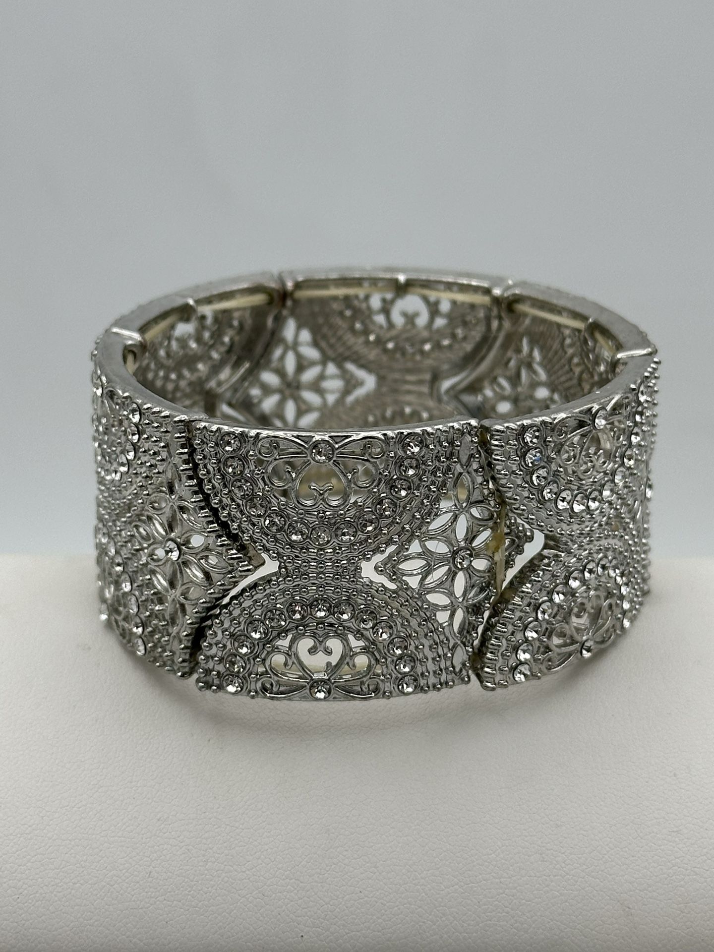 Diamante Filigree Stretch Bracelet 1 1/4” Wide 6 3/4” Great Condition 