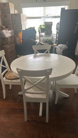 White Round Dining Table with 4 Chairs