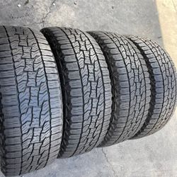 245 60 18 Tires Con 80% De Vida Las 4 De La Marca FALKEN 