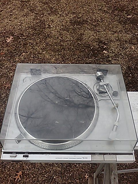 Vantage Sony Turntable Direct Drive System. Model# PS-242 plays 33rpm&45rpm. Excellent Condition clean works great