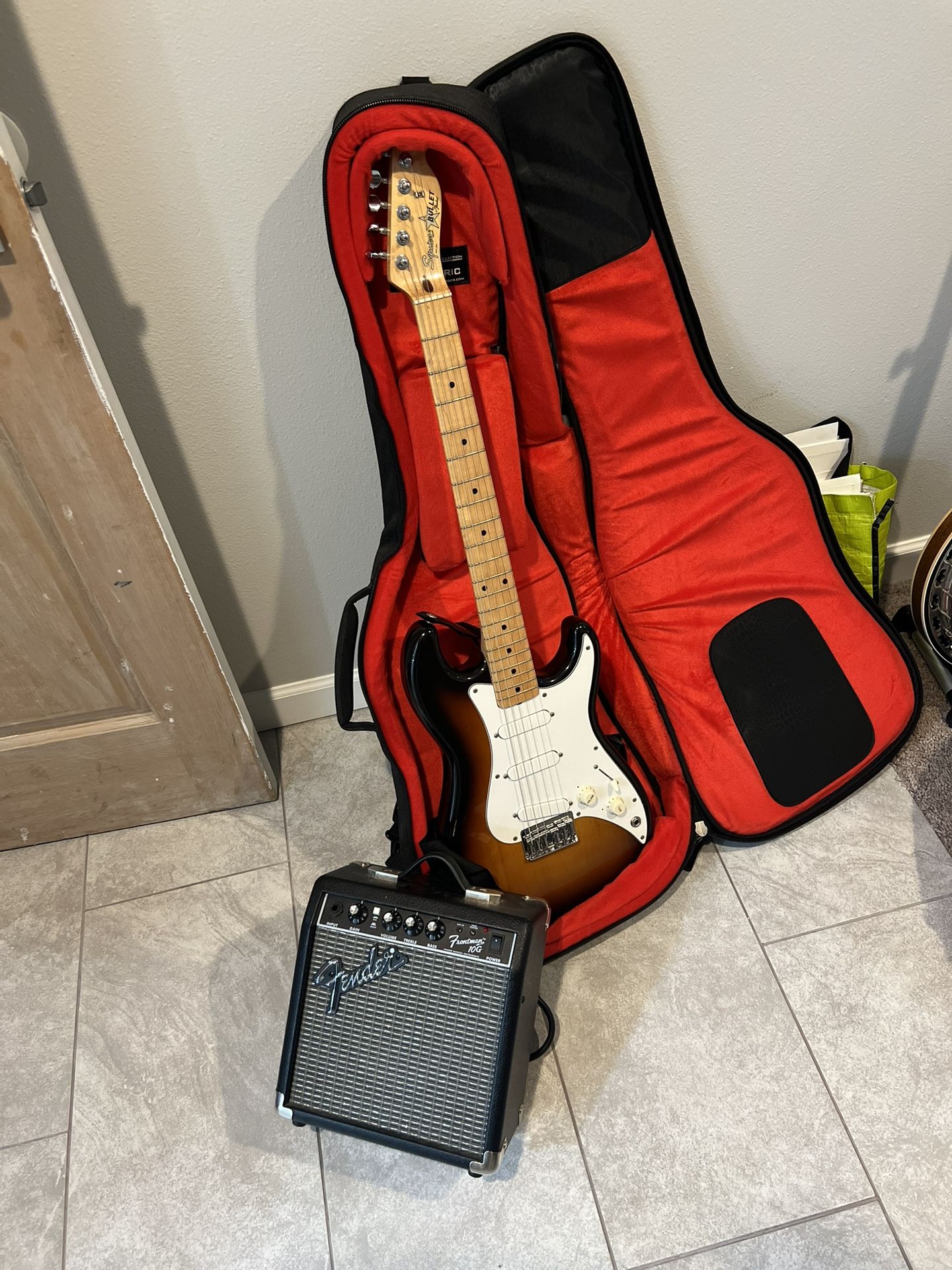 Fender Squier Bullet Stratocaster, Stand, Pedals, Frontman 10G Amp & Travel Case