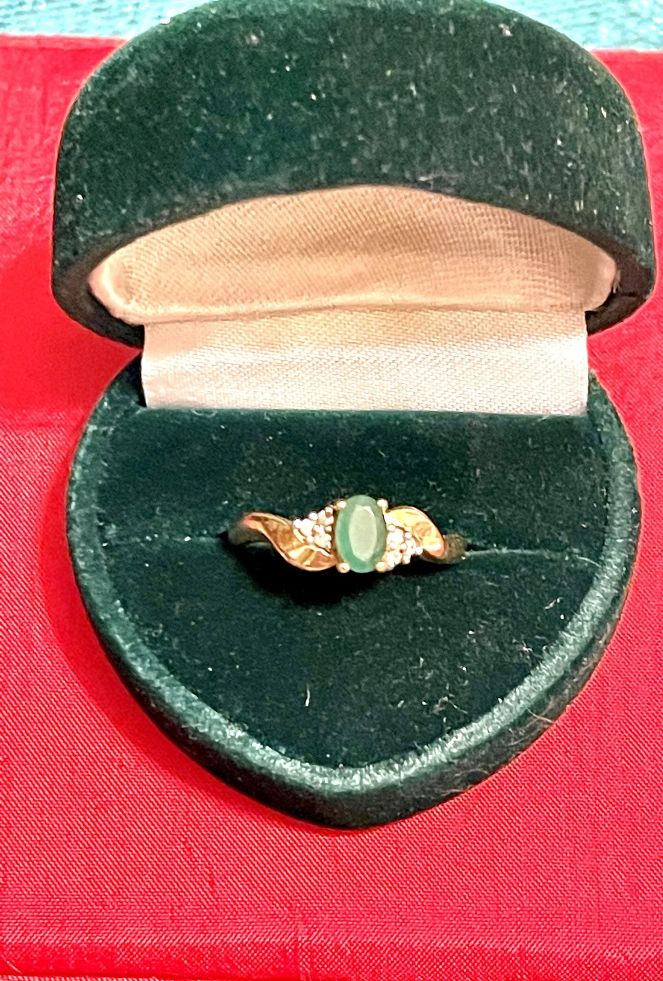 10k Gold Emerald & Diamond Ring sz 7