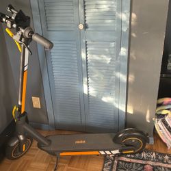 Electric scooter