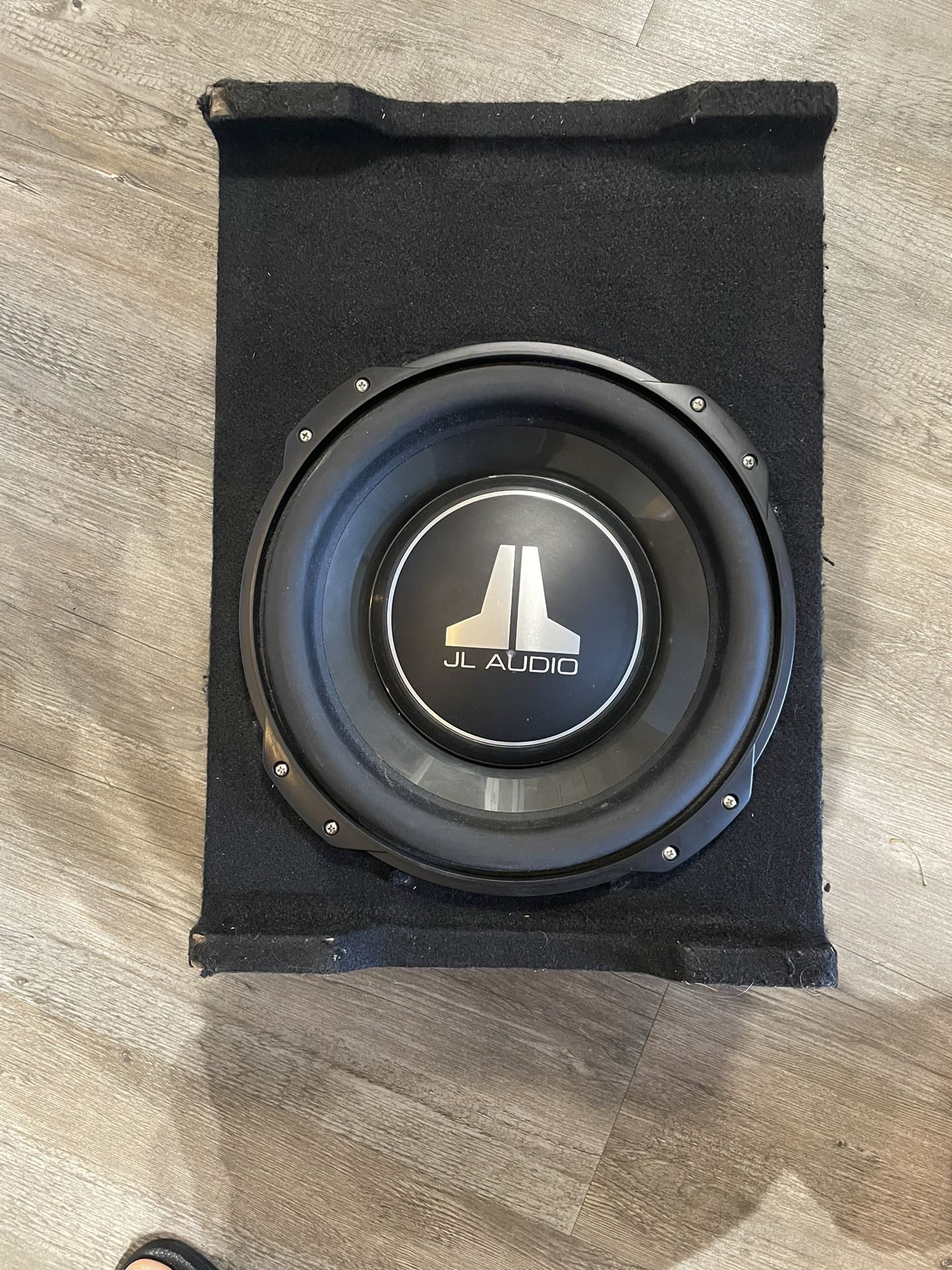 12 In Jl Audio Sub In A Skar Box And Phoenix Gold Amp