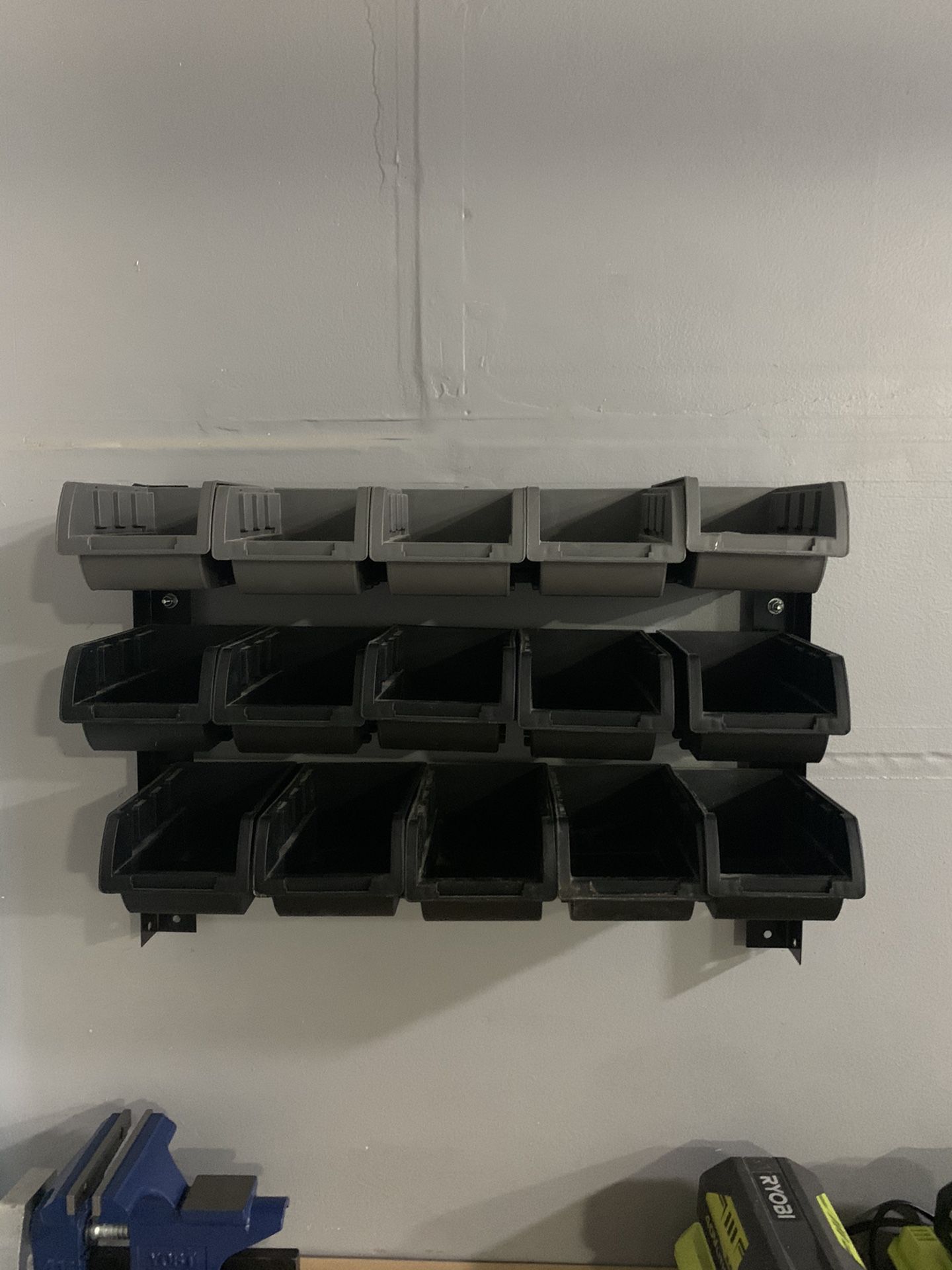 Storage containers with rack