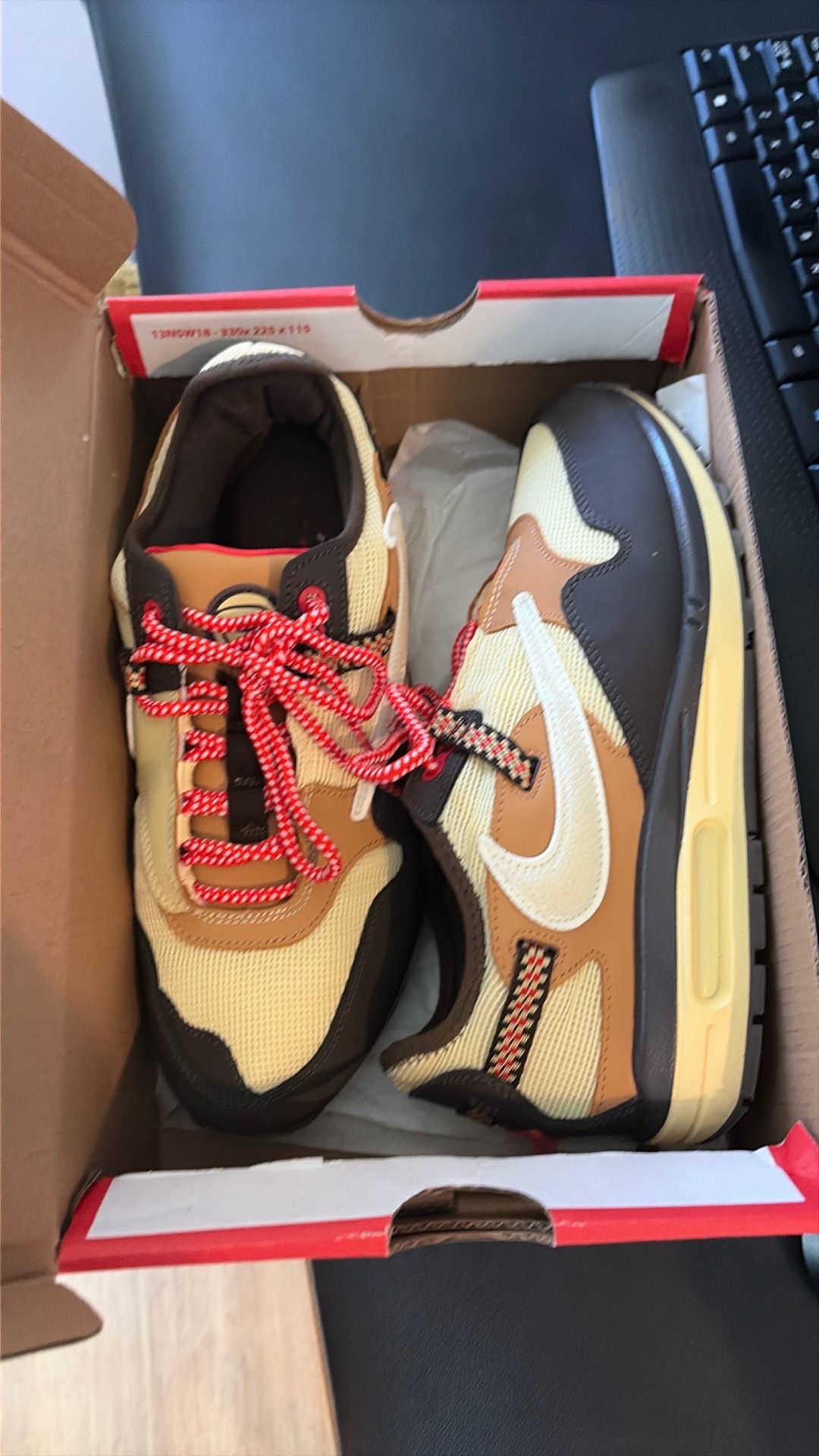 Nike Air Max 1 x Travis Scott Cactus Jack - Size 10
