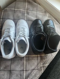 Size 13 Used White/Black Air Force 1’s