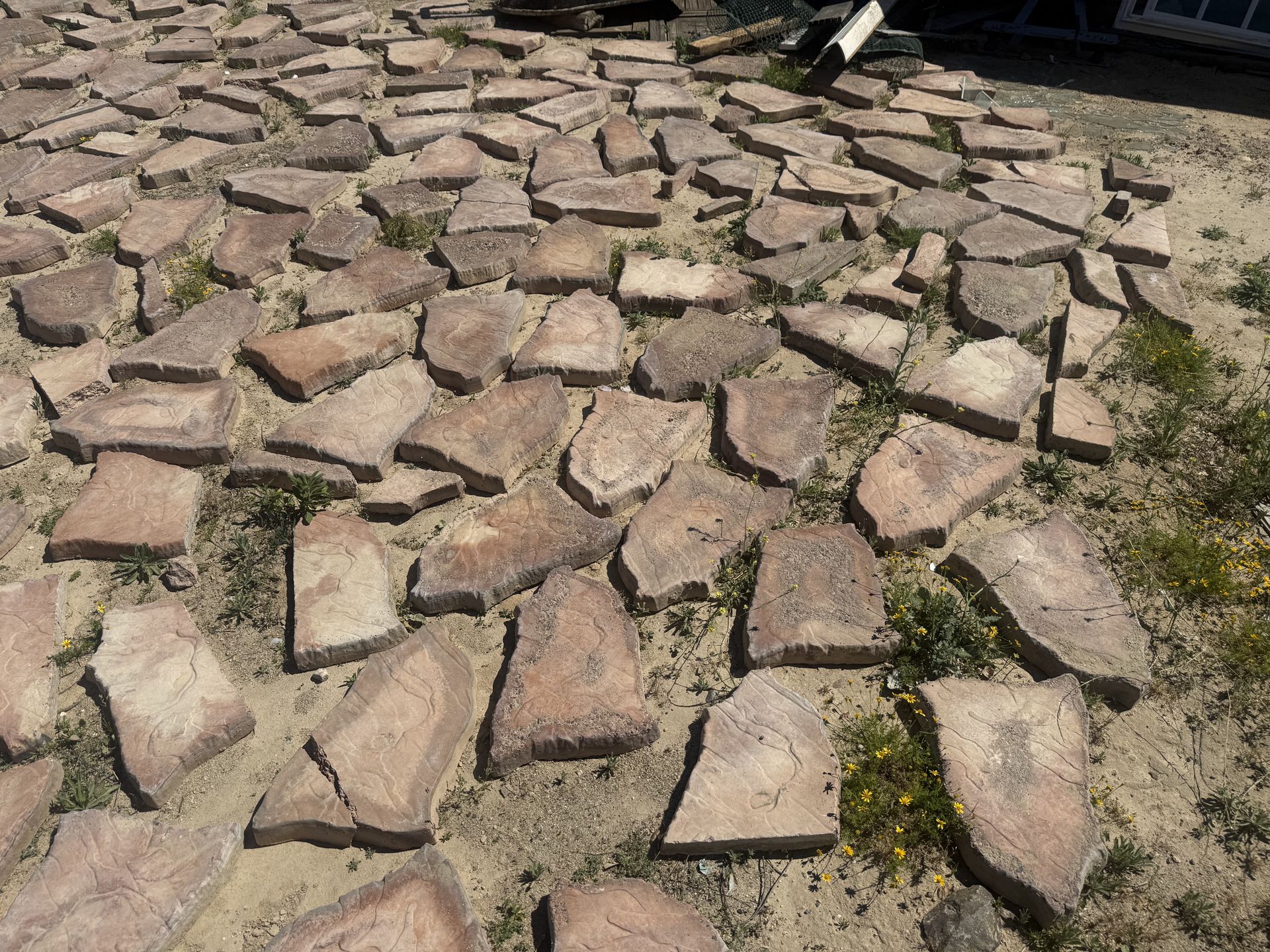 Concrete pavers Approximately 175 pieces