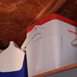 Medium size coleman cooler