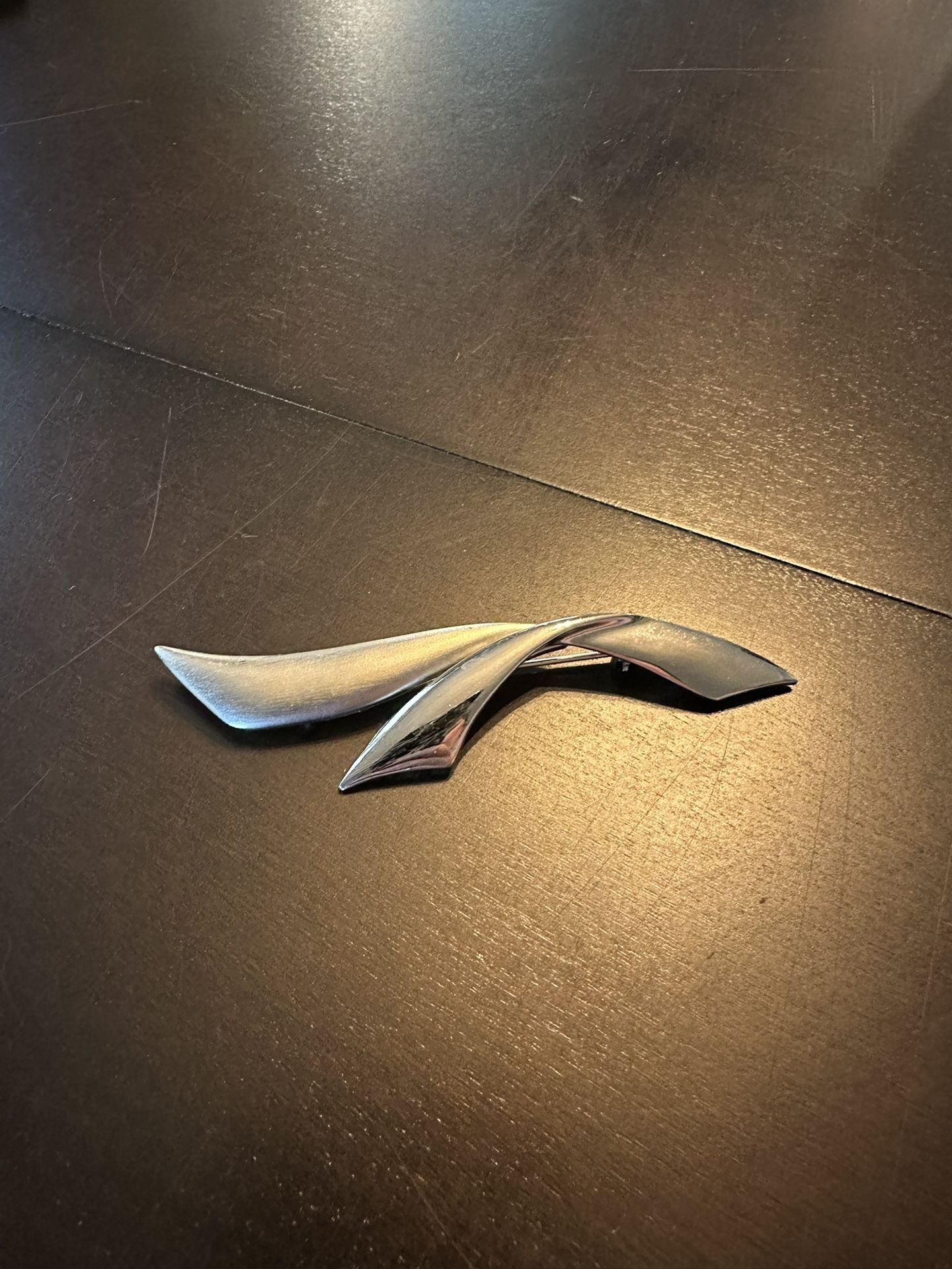 Silver Ribbon Brooch